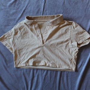 Medium Cropped and Collared Top